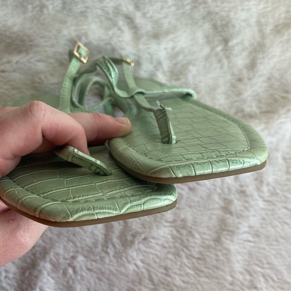 Unisa unaubrey mint green vegan leather reptile sandals - Picture 7 of 8